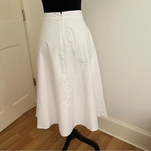 Armani Exchange  Pockets A-Line
Midi Skirt in White Size 6